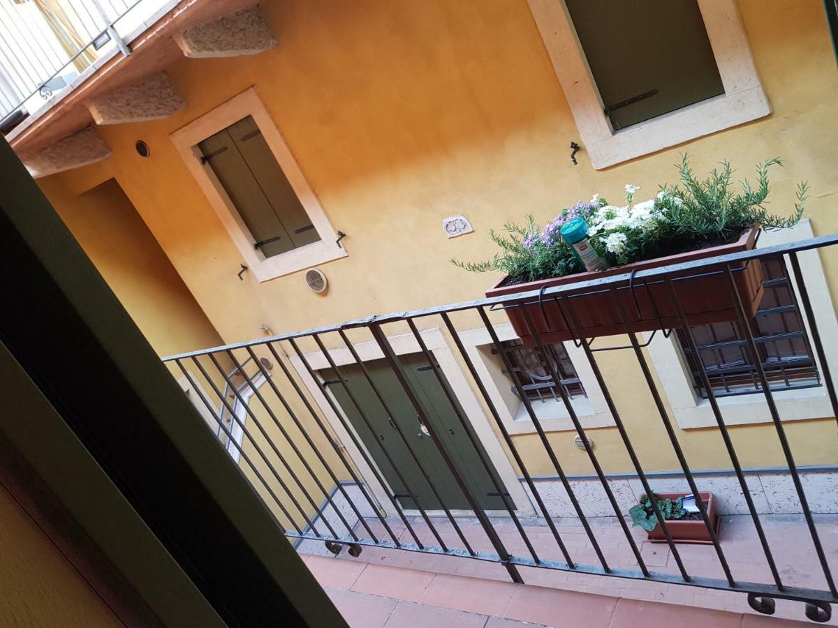 Вилла Elly'S House Верона Экстерьер фото